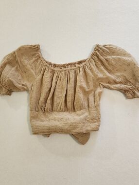 Whos That Girl Women's Beige Eyelet Peasant Top With Tie Bow Size Small